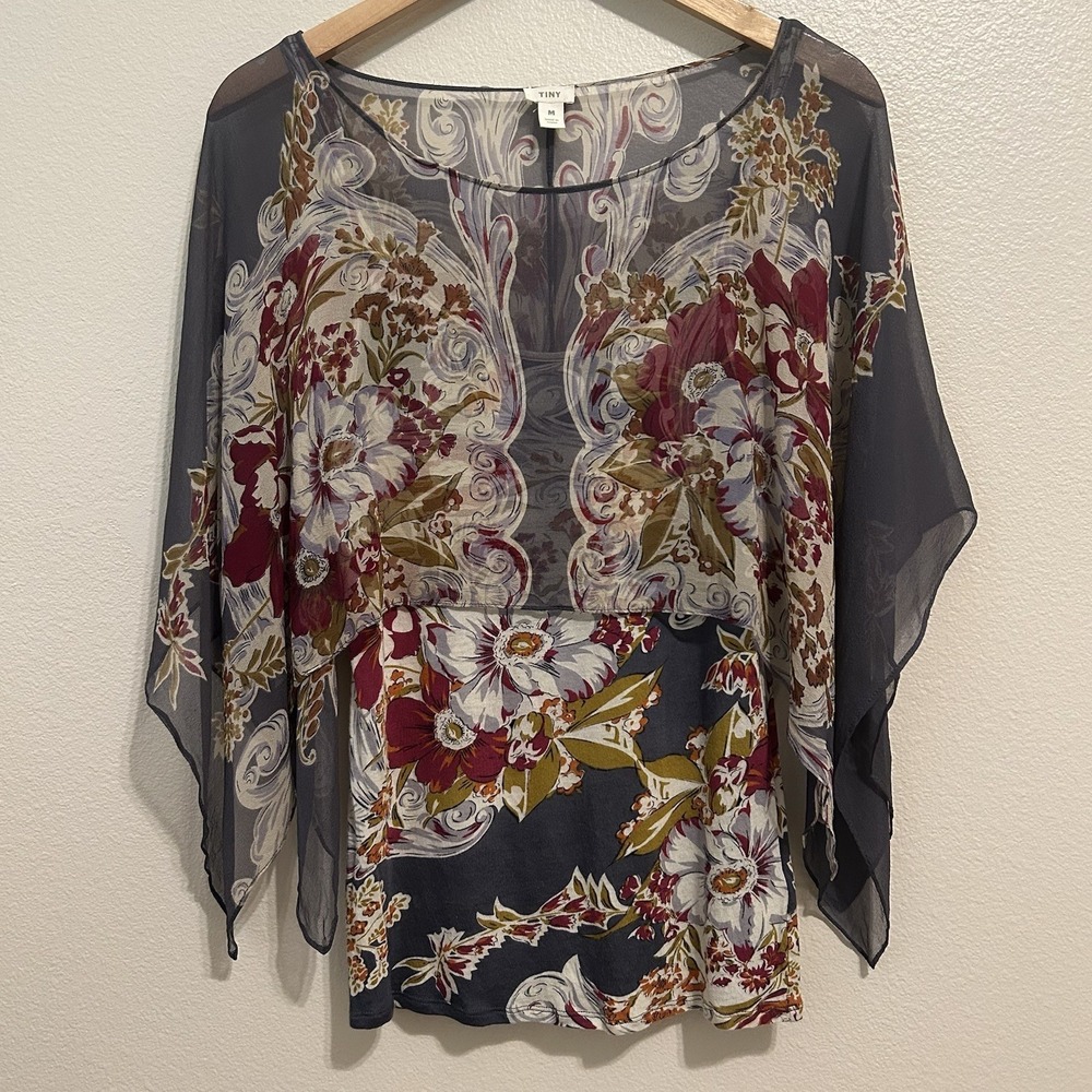 Anthropologie Tiny Kimono Handkerchief Blouse Medium Silk Cape Floral Top